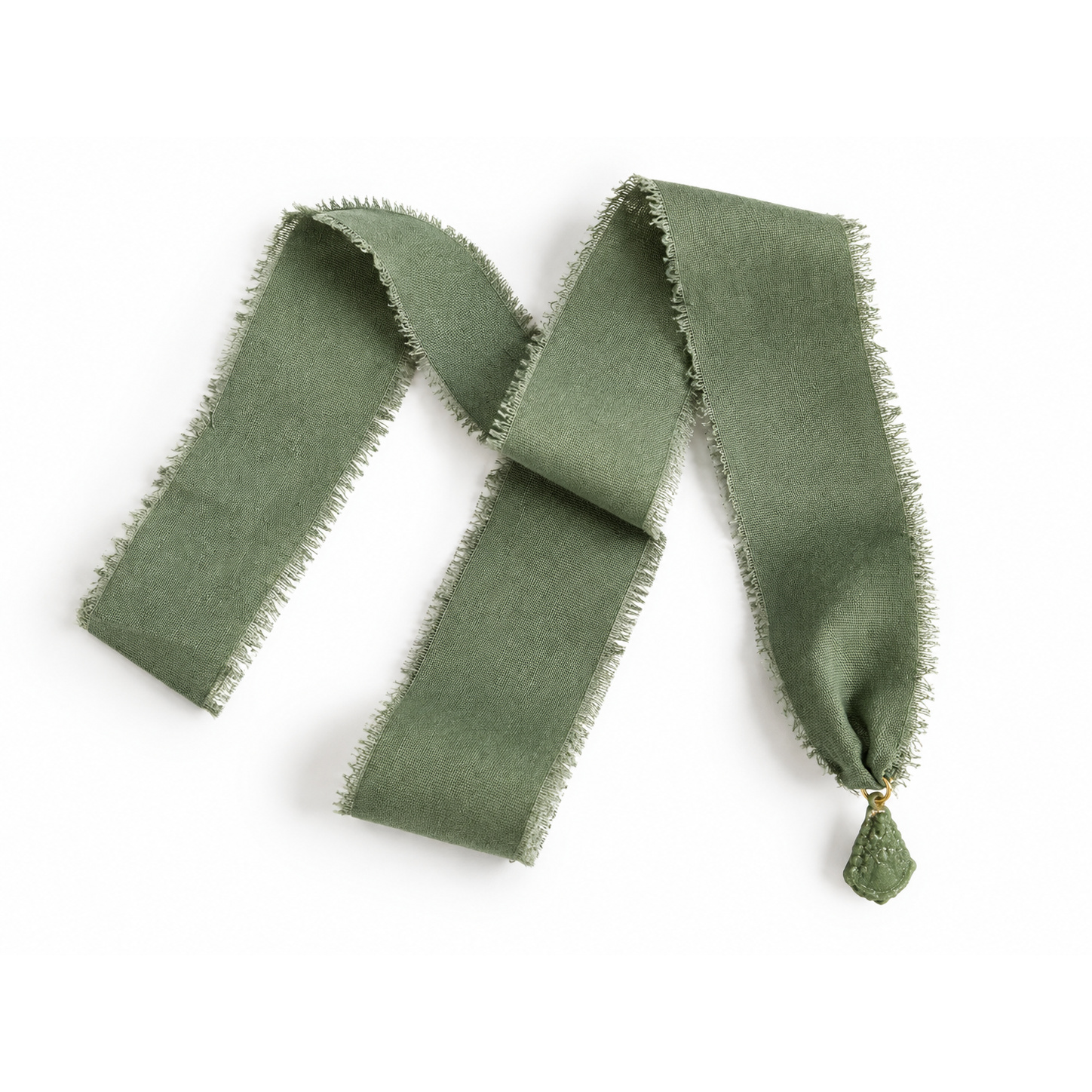 Collar Virgen del Rocío, cinta verde con dije tallado